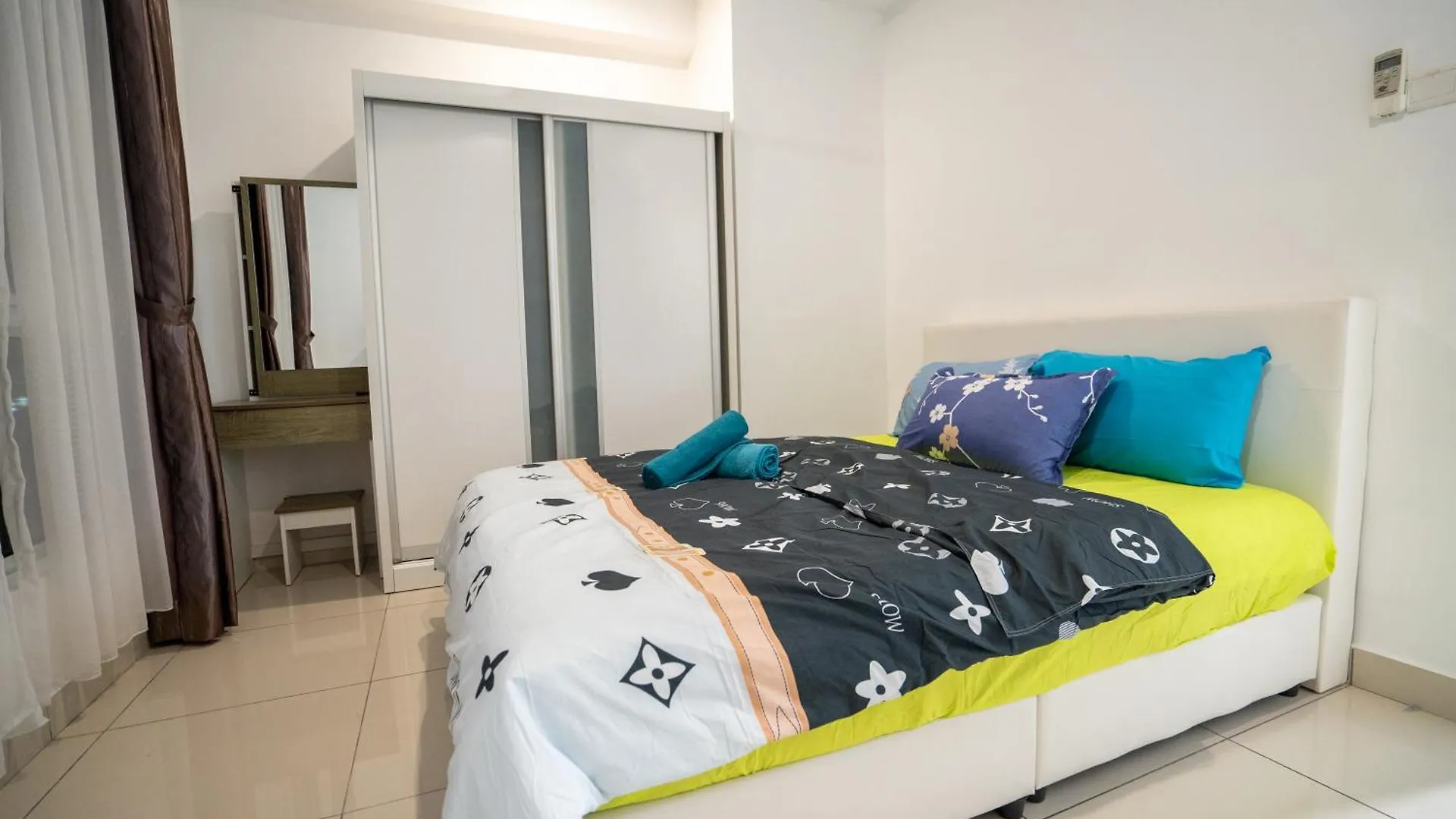 Апартаменты Seaview Mansion One Georgetown